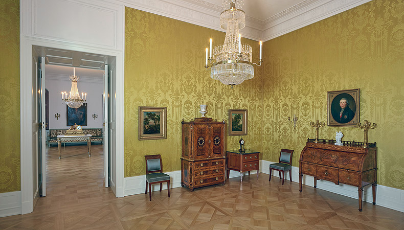 Johannisburg Palace