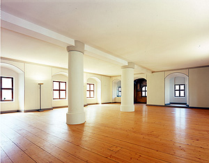 Link to the Green Hall