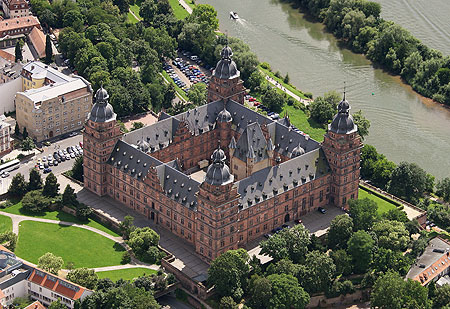 Bild: Schloss Johannisburg