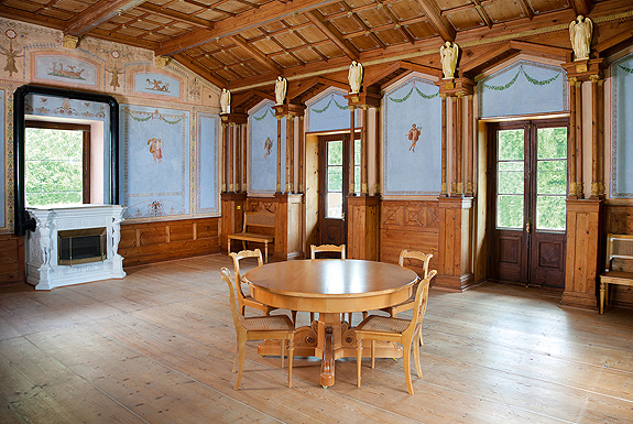 Picture: Dining hall in the Casino (Royal Villa)
