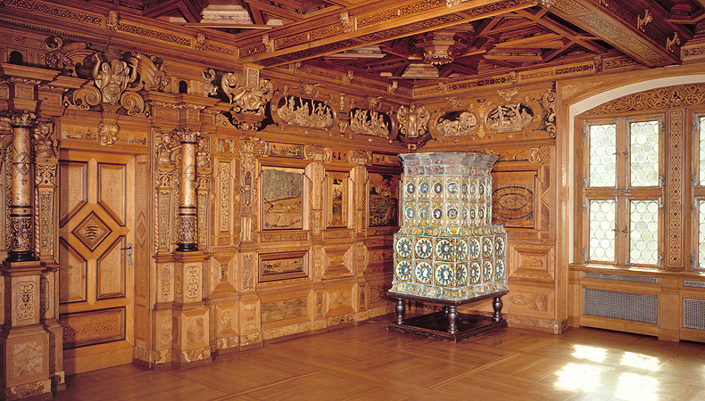 Intarsia hunt room