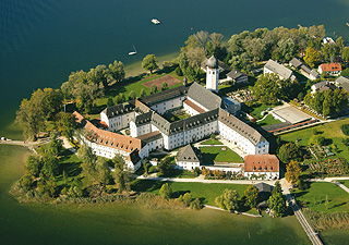 Link to Frauenchiemsee Monastery on Frauenchiemsee Island