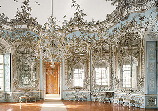 Link to Park palaces at Nymphenburg Palace Park