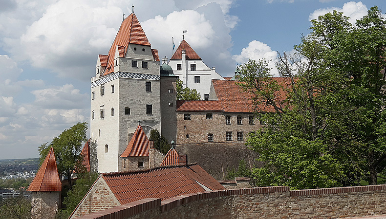 external link to www.burg-trausnitz.de