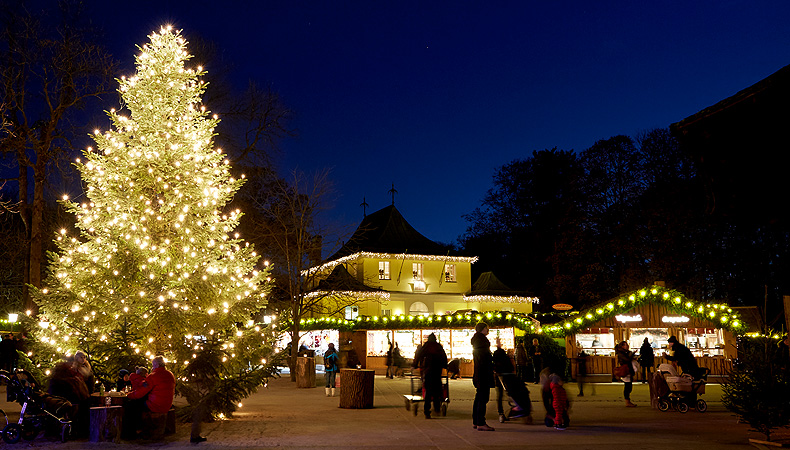 Bild: Weihnachtsmarkt am Chinesischen Turm im Englischen Garten München